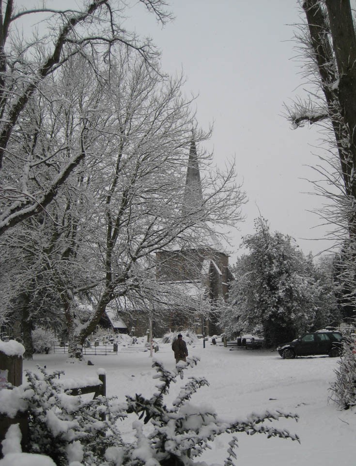 Snow in Banstead in Jan. 2010 - All Saints Church