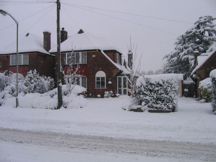 38 Tattenham Way snowfall