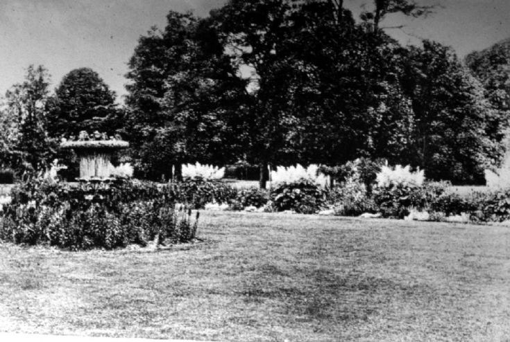 Rose Hill School, Garden