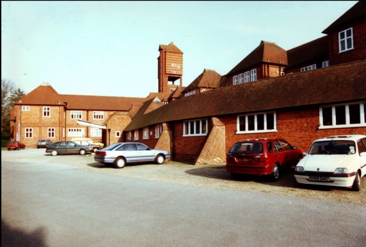 Banstead Woods - Main hospital entrance