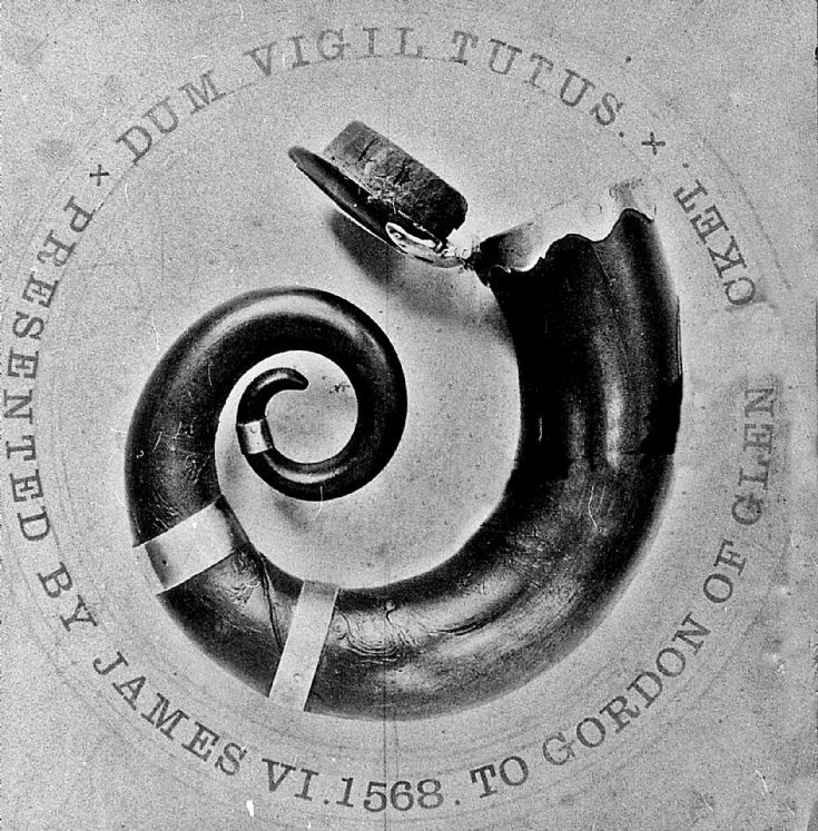55 Snuff horn given by James VI to Old Glenbucket