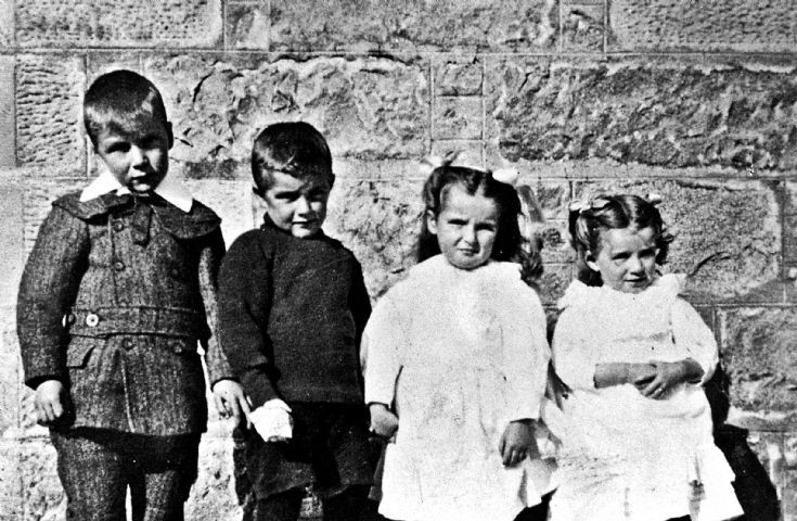 102 Children at Easterbuchat, Glenbuchat