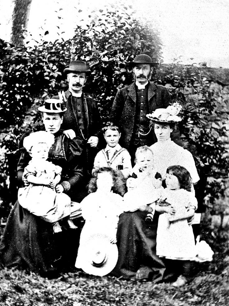 167 Rev Spark and family, Glenbuchat
