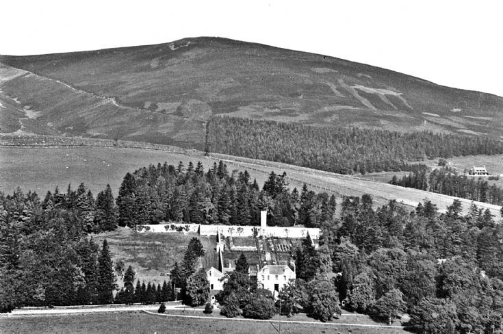 43 Auchernach House and garden Glen Nochty