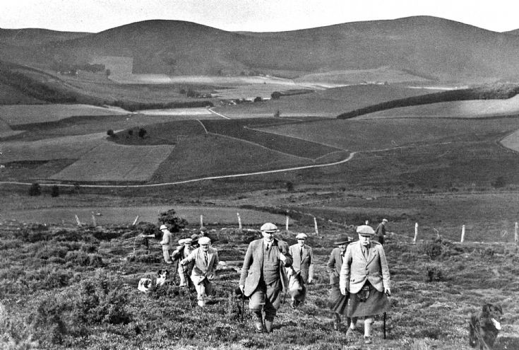 81 Col George Milne and Shooting Party Glenbuchat