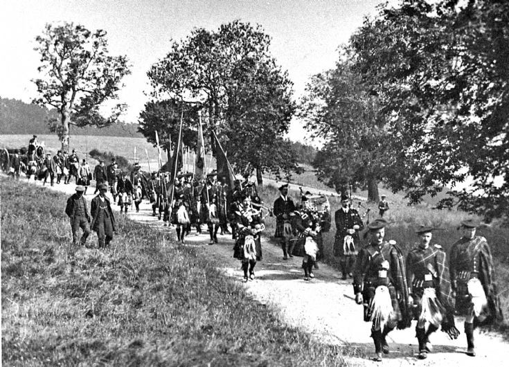 90 Lonach men marching from Colqhhonnie