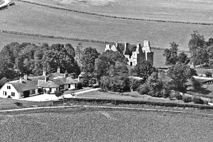 3 Glenbuchat Castle and Lower Lodge