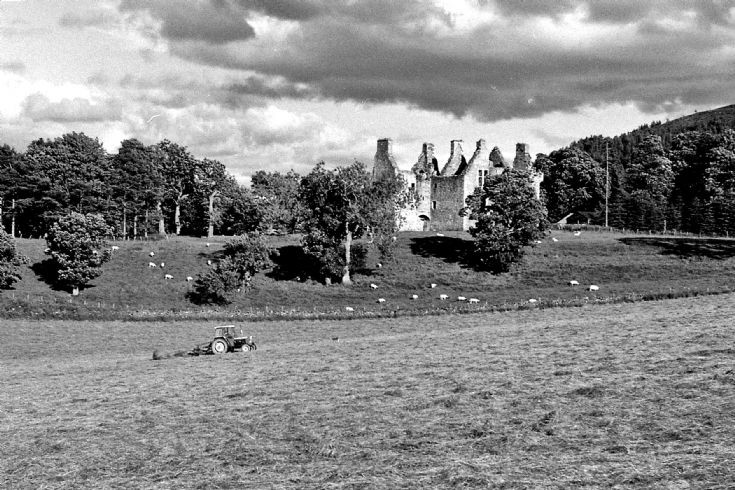 38 Glenbuchat Castle c1980