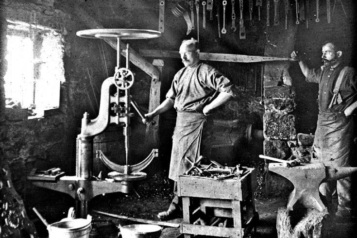 13 Strathdon Slides - Blacksmith