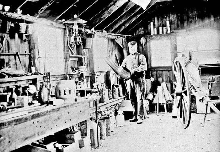 25 Strathdon Slides - Blacksmith