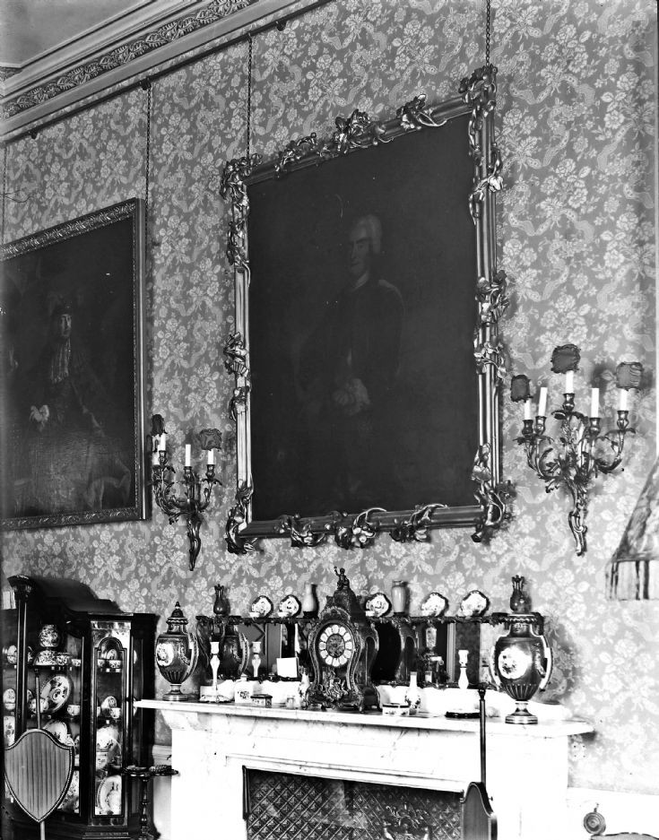 35 Mantlepiece nCastle Newe c 1910