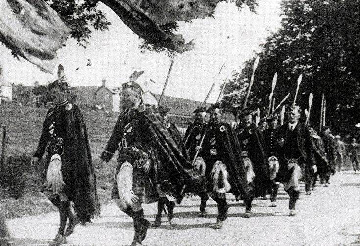 37 Lonach Men