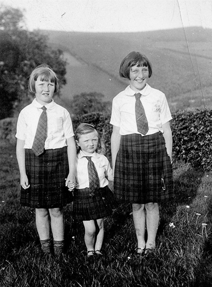 63 Girls in kilts