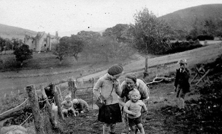 65 Children at Castle