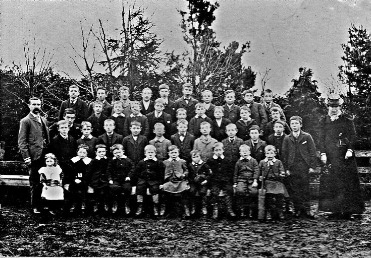 8 Glenbuchat School
