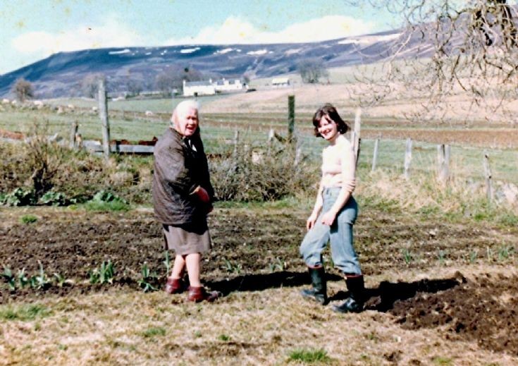 112 Nan Murdoch and Margaret Duffus 