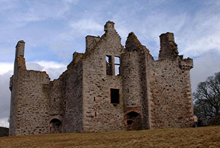 48 Glenbuchat Castle
