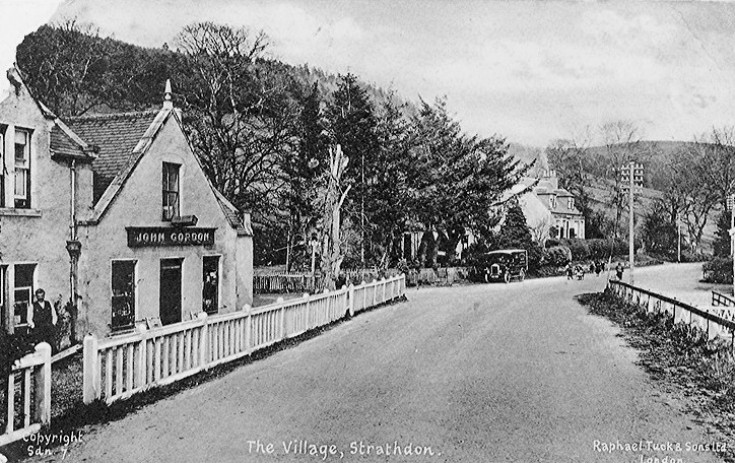 52 Bellabeg Shop 1920
