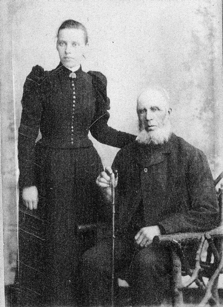 33 Couple