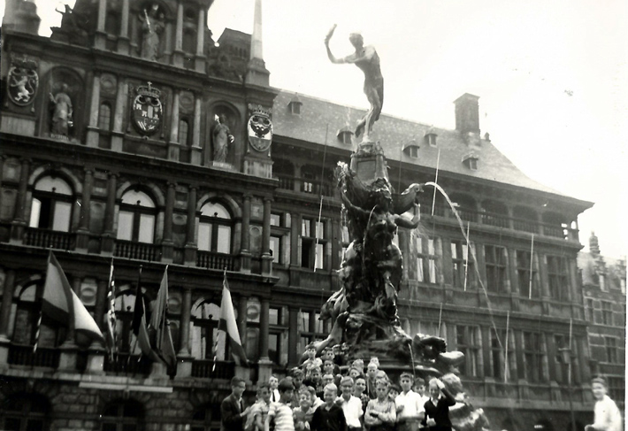 1961 schoolreis klas van de st.Paulusschool Frankrijkstraat Eindhoven naar Antwerpen