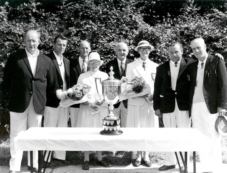 Handcross Bowling Club win trophy