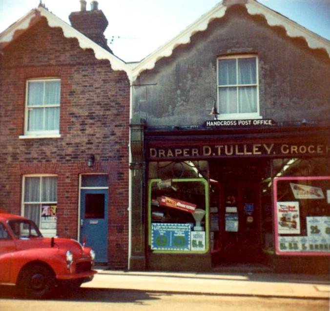 Tulleys Stores, Handcross