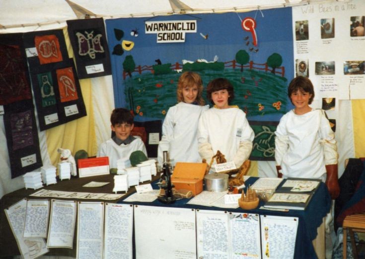 Warninglid school beekeeping group