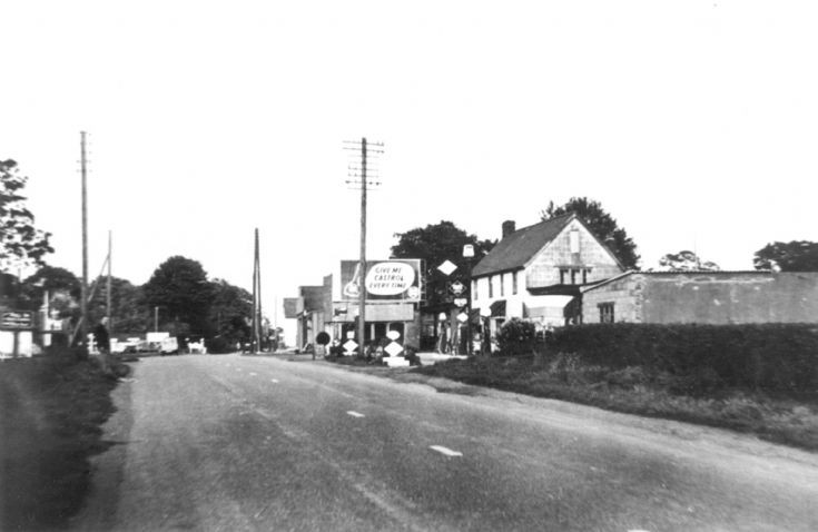 Richardson's Garage, Pease Pottage