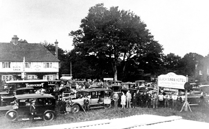 Car park full at Black Swan, Pease Pottage