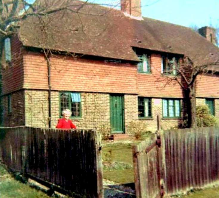 Dorothy Richter at Hyde Cottages. Handcross