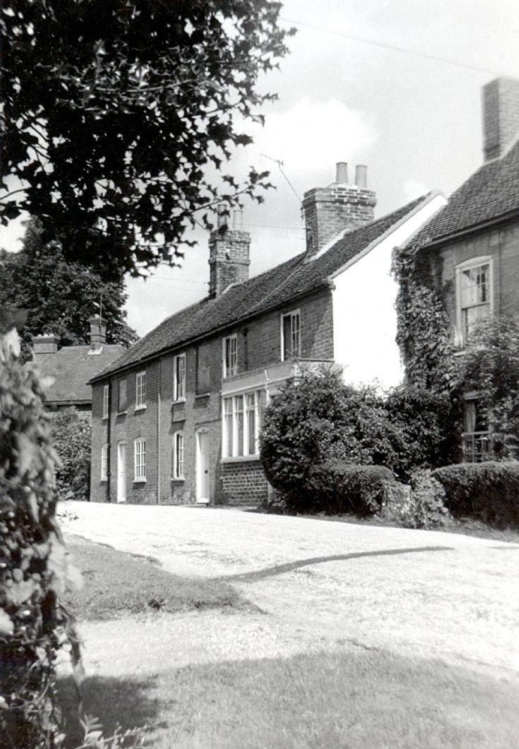 Carpenters Arms Cottages, Slaugham