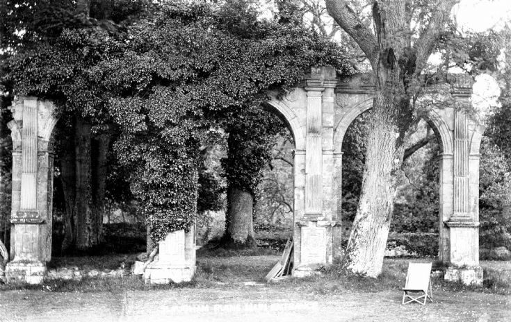 Slaugham Place ruins