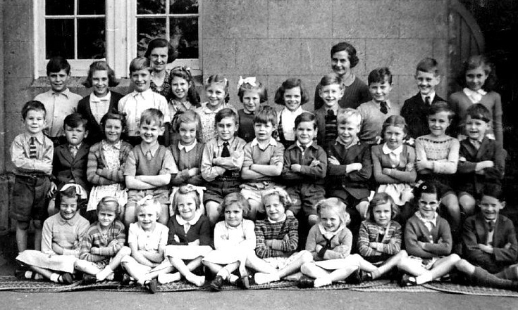 Staplefield School teachers and pupils
