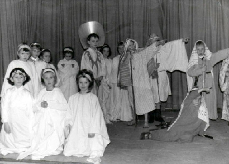 Handcross Primary School Nativity Play