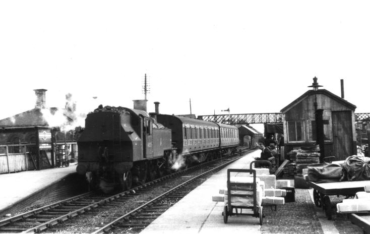 Leighton Buzzard Railway Station in 1956