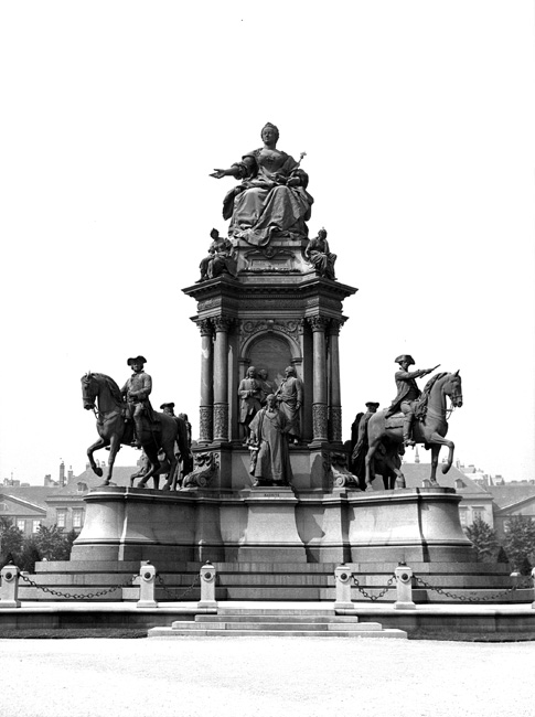 Maria Theresia monument- Vienna, Austria