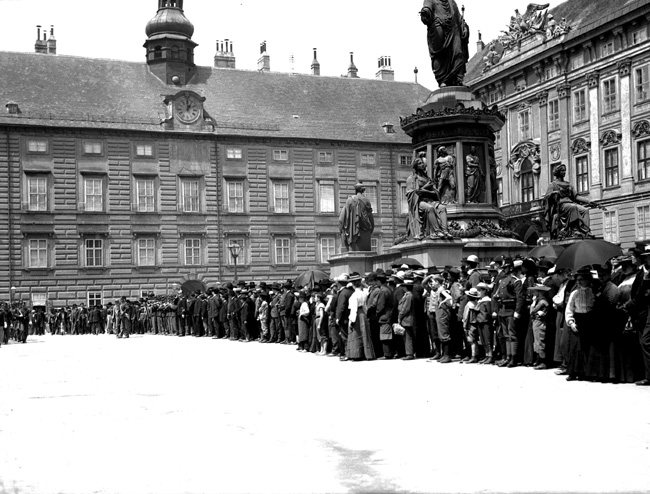 Parade spectators