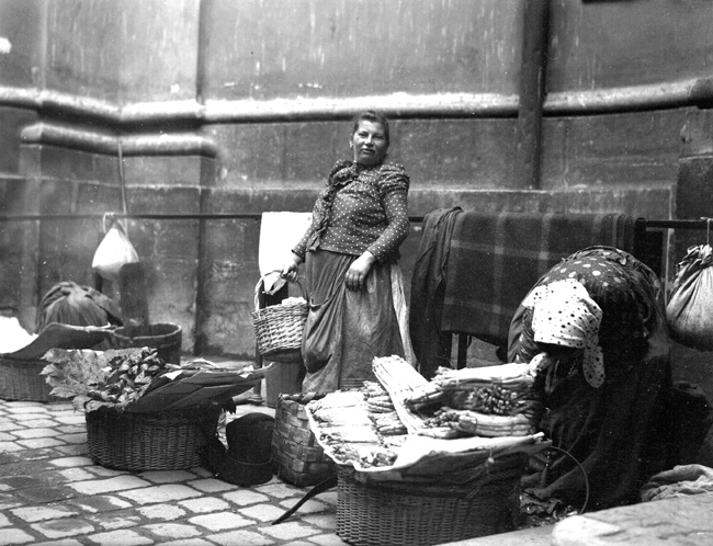 Asparagus sellers- Vienna, Austria
