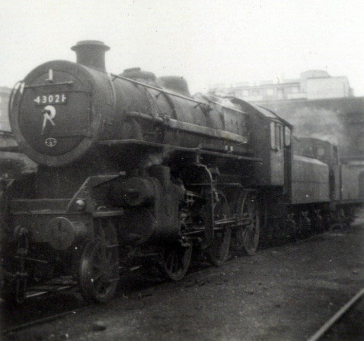 2-6-0 Steam Locomotive 43021 - class 2MT?