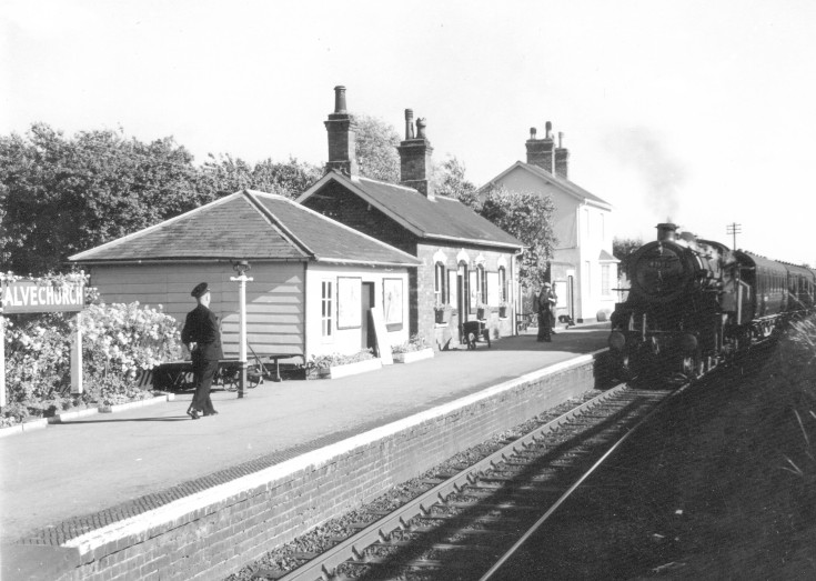 43133 entering Alvechurch station, Worcs., 1950